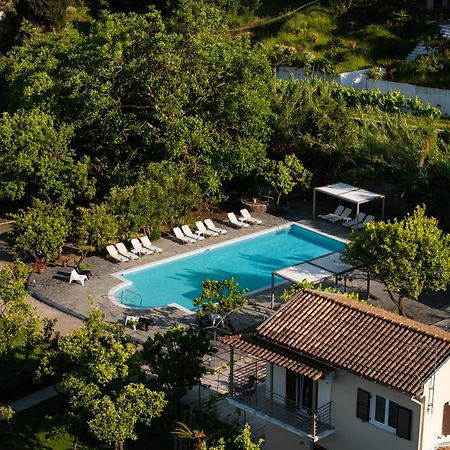 Orange Grove Suites Benitses  Zewnętrze zdjęcie